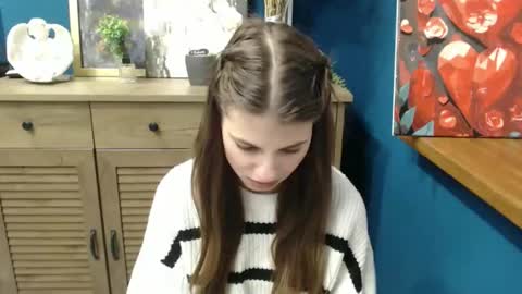 Snapshot of tiny_felicity chatting on 24, 11, 2025 Gloria online show from 24, 11, 2025