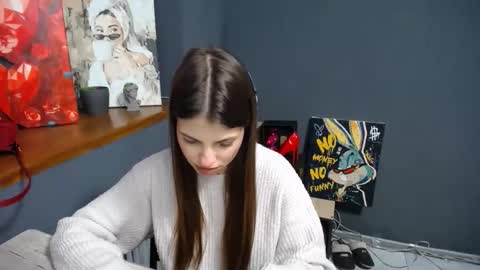 Snapshot of tiny_felicity chatting on 1, 12, 2025 Gloria online show from 1, 12, 2025