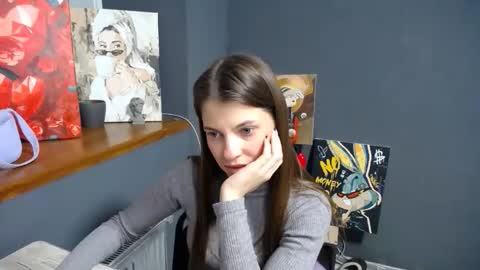 Snapshot of tiny_felicity chatting on 15, 12, 2025 Gloria online show from 15, 12, 2025