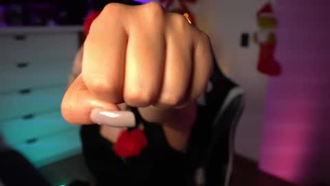 Snapshot of tiny_panther chatting on 23, 12, 2024 Ana Molly online show from 23, 12, 2024