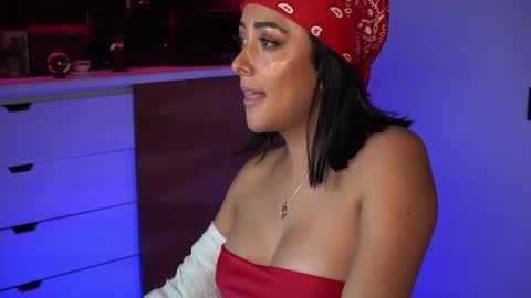 Snapshot of tiny_panther chatting on 16, 1, 2025 Ana Molly online show from 16, 1, 2025