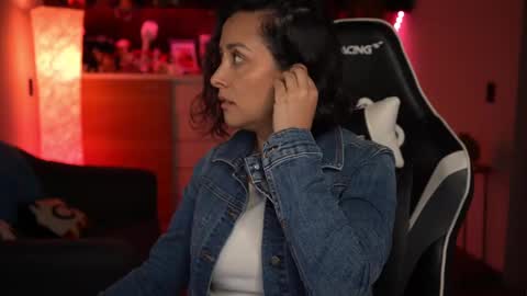 Snapshot of tiny_panther chatting on 9, 3, 2025 Ana Molly online show from 9, 3, 2025