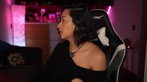 Snapshot of tiny_panther chatting on 12, 3, 2025 Ana Molly online show from 12, 3, 2025