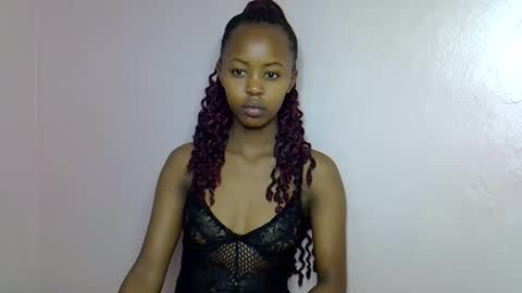 Snapshot of tinybarbie_ chatting on 22, 10, 2025 Barbie online show from 22, 10, 2025