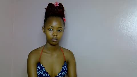 Snapshot of tinybarbie_ chatting on 28, 10, 2025 Barbie online show from 28, 10, 2025