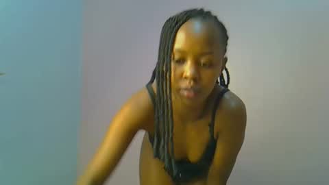 Snapshot of tinybarbie_ chatting on 25, 11, 2025 Barbie online show from 25, 11, 2025