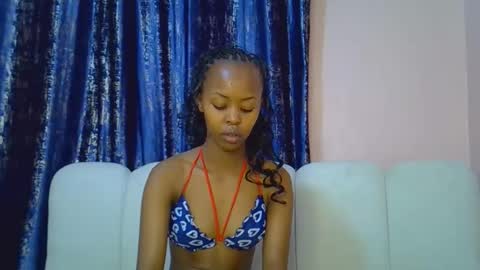 Snapshot of tinybarbie_ chatting on 4, 12, 2025 Barbie online show from 4, 12, 2025