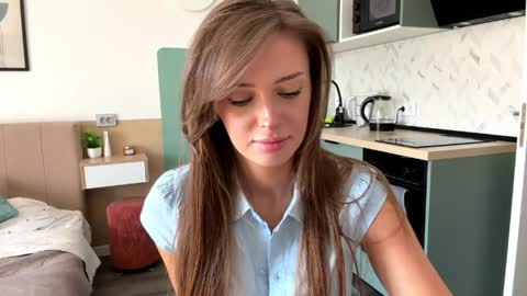 Snapshot of tinybliss chatting on 25, 5, 2026 Mona online show from 25, 5, 2026