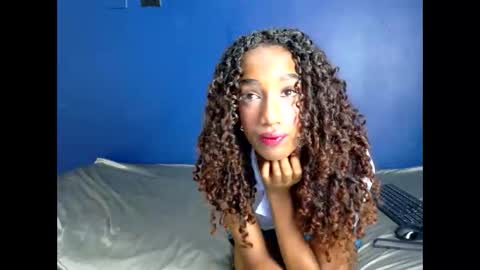 Snapshot of tinycasey18 chatting on 17, 4, 2026 Tip us ask our names online show from 17, 4, 2026