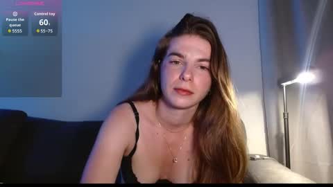 Snapshot of tinyheat chatting on 7, 4, 2026 Tiny online show from 7, 4, 2026