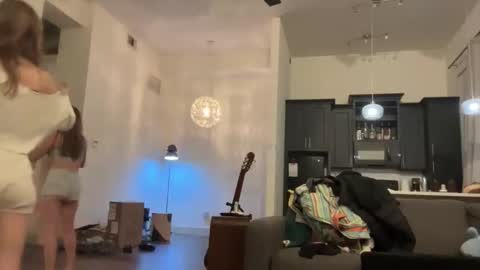 Snapshot of tinyheat chatting on 26, 4, 2026 Tiny online show from 26, 4, 2026