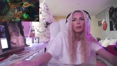 stage Kylie Sinner  brand CLITBAIT online show from 11, 1, 2026