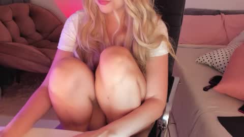 Giulia online show from 6, 2, 2026