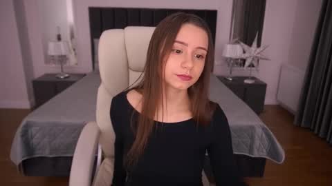 Snapshot of tinynataliee chatting on 15, 12, 2025 tinynataliee online show from 15, 12, 2025