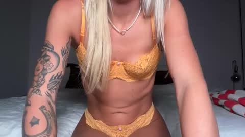 Snapshot of tinytayy chatting on 5, 6, 2026 tinytayy online show from 5, 6, 2026