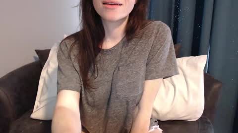Snapshot of tinyytina chatting on 5, 1, 2025 TinyyTina online show from 5, 1, 2025