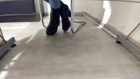 Snapshot of tired33 chatting on 10, 1, 2026 Anna online show from 10, 1, 2026