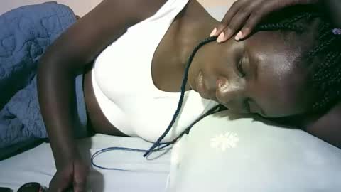 Snapshot of tishah chatting on 6, 11, 2025 Roshan online show from 6, 11, 2025