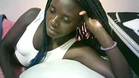 Snapshot of tishah chatting on 14, 12, 2025 Roshan online show from 14, 12, 2025