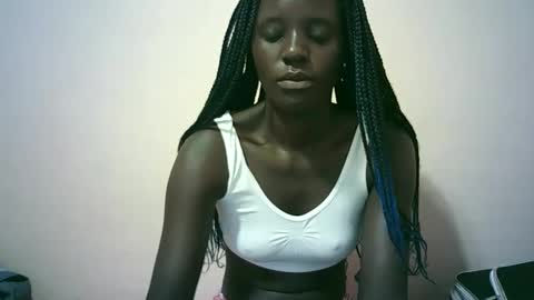 Snapshot of tishah chatting on 15, 12, 2025 Roshan online show from 15, 12, 2025