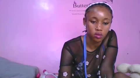 Snapshot of tits2002 chatting on 21, 4, 2026 tits2002 online show from 21, 4, 2026