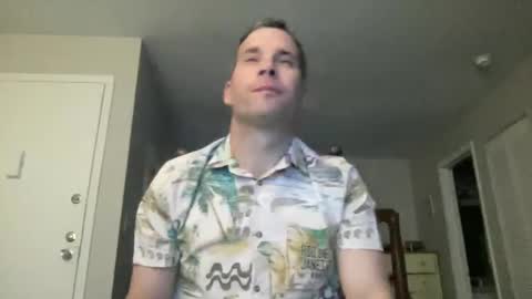 Snapshot of tleigh24 chatting on 21, 12, 2024 tleigh24 online show from 21, 12, 2024