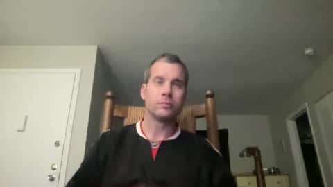 Snapshot of tleigh24 chatting on 2, 1, 2025 tleigh24 online show from 2, 1, 2025