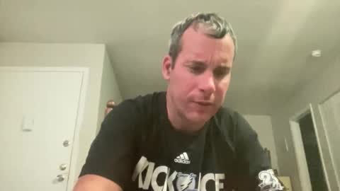 Snapshot of tleigh24 chatting on 14, 12, 2025 tleigh24 online show from 14, 12, 2025