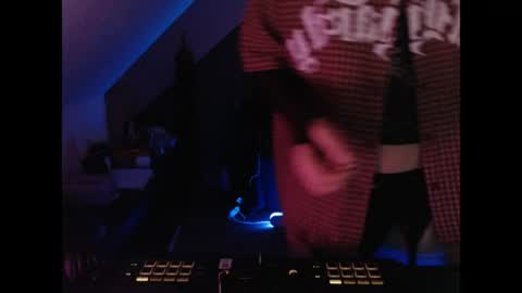 tobi676 online show from 10, 5, 2026