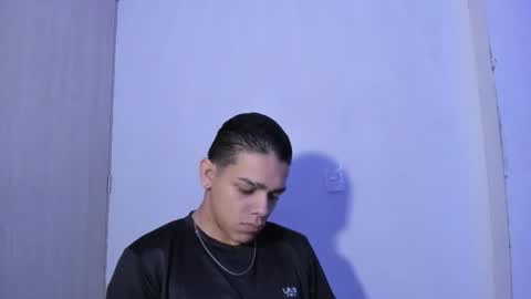 Snapshot of tobiassmith69 chatting on 22, 4, 2026 Tobias Smith online show from 22, 4, 2026