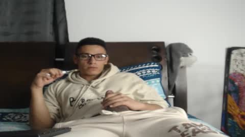 Snapshot of tobicraig chatting on 7, 3, 2026 Andres Independent Model online show from 7, 3, 2026