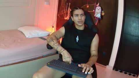 toji lee online show from 30, 10, 2025