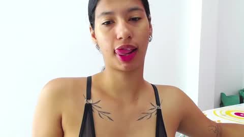 Snapshot of tokihoney chatting on 19, 12, 2024 Adela y juan online show from 19, 12, 2024
