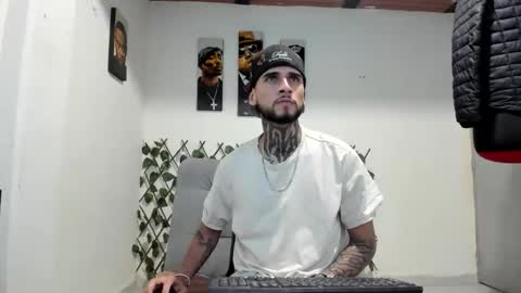 Snapshot of tokio_master chatting on 18, 10, 2025 Tokyo Master online show from 18, 10, 2025