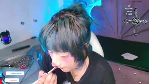 Snapshot of toky_doll chatting on 17, 10, 2025 toky online show from 17, 10, 2025