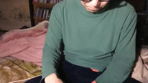 small man online show from 23, 11, 2025