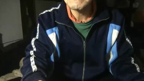 small man online show from 7, 2, 2026