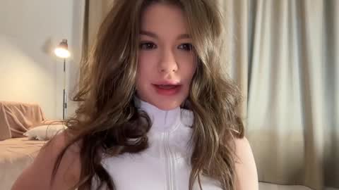 Snapshot of tokyo_blomm chatting on 3, 4, 2026 Alice Alice - online show from 3, 4, 2026