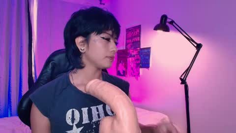 Snapshot of tokyo_blues chatting on 15, 4, 2026 Halsey Sofii online show from 15, 4, 2026