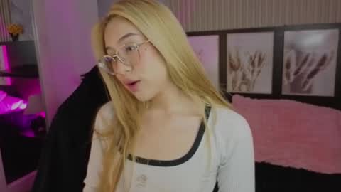 Snapshot of tokyoluu chatting on 17, 9, 2025 tokyoluu online show from 17, 9, 2025