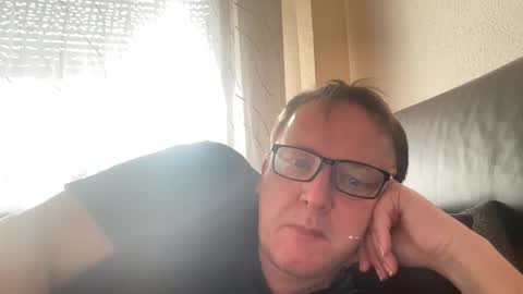 Snapshot of tom6644 chatting on 2, 2, 2025 Tom online show from 2, 2, 2025