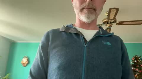 Snapshot of tom__uncut chatting on 15, 12, 2024 Tom online show from 15, 12, 2024