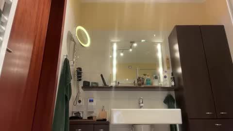 Tom online show from 22, 12, 2025