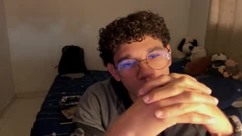 Tom Blue online show from 27, 10, 2025