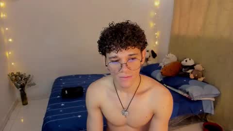 Tom Blue online show from 6, 11, 2025