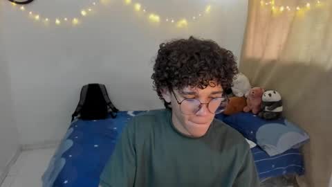 Tom Blue online show from 4, 2, 2026