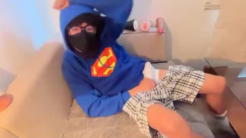 Snapshot of tom_curioustraight chatting on 14, 5, 2026 tom curiustraight online show from 14, 5, 2026