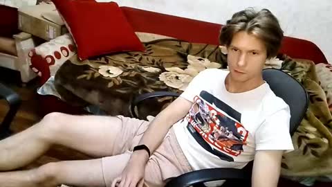 Snapshot of tom_elmo chatting on 6, 10, 2025 Tom Elmo online show from 6, 10, 2025