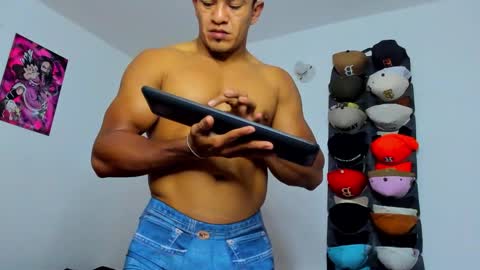 Snapshot of tom_kingfit chatting on 6, 3, 2026 SPORTSFIT29 online show from 6, 3, 2026