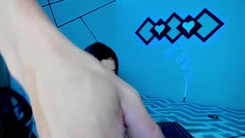 Snapshot of tom_natasha chatting on 17, 4, 2026 Tom natasha online show from 17, 4, 2026